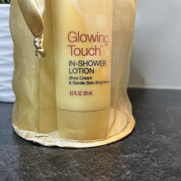 Caress GLOWING TOUCH Silkening Body Wash, In Shower Lotion, Beauty Bar & Puff - Picture 10 of 13